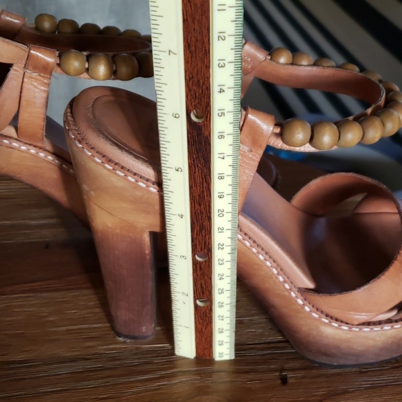 Leather Ugg platform sandals - Picture 2 of 5